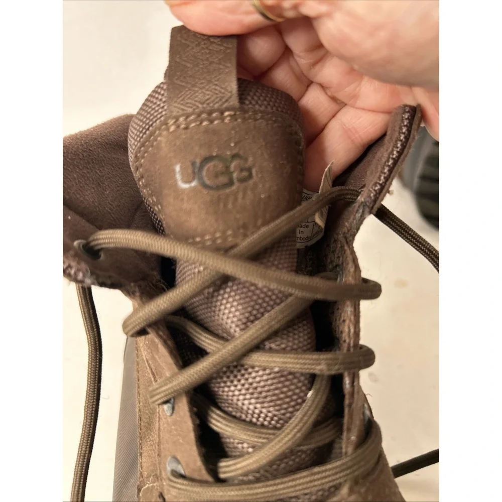 UGG Emmett‎ Duck Boots -Waterproof Snow Boots -Stout Brown Leather -US 9